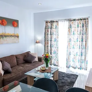 https://rua-cosy-apartment-sliema-3-bedroom-2-bathroom-2-mins.qawrahotelsmalta.org